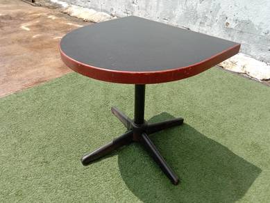S43-J   Meja Tepi Half Moon Corner Table Steel Leg
