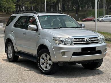 Toyota Fortuner V in Sungai Besi, KUL