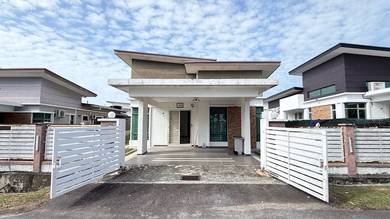 Bungalow House For Sale in Paya Rumput,MLK