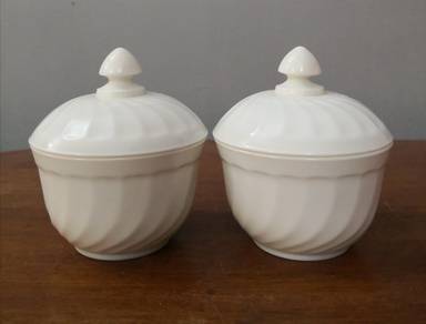 Vintage Arcopal France sugar bowl 2