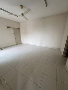 Apartment For Sale in Pangsapuri Akasia (Bandar Botanic)