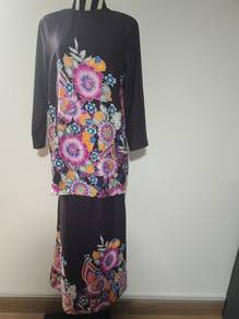 Baju kurung moden Batik berbatu