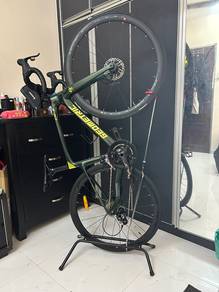 Geometric CR5 Carbon Road Bike