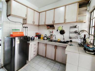 Terraced House For Sale in Seri Kembangan,SGR