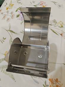Toilet roll holder