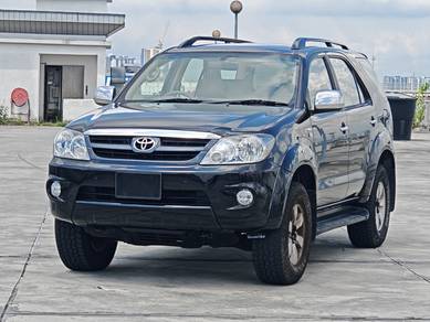 Toyota Fortuner V in Puchong, SGR