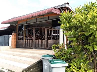 Homestay UjangSaei Garden Avenue