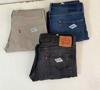 Levi’s Jeans sz 36 Combo:..