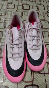 kasut bola condition masih ok 