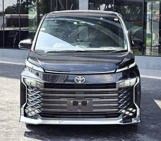 Toyota Voxy S-Z in Kajang, SGR