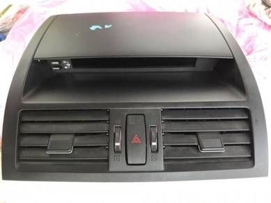 No 15-8-5 Mazda 6 GH Aircond Vent / Clock Display