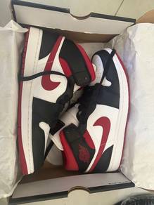 nike air jordan 1 mid Chicago