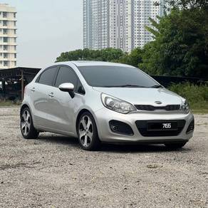 Kia Rio UB in Old Klang Road, KUL