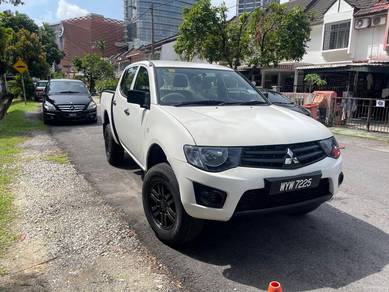 Mitsubishi Triton HEAVY DUTY in Petaling Jaya, SGR