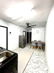 Apartment For Sale in Sri Penara