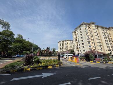 Condominium For Sale in Kenaria Condominium