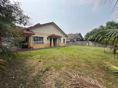 Semi-Detached House For Sale in Salak Tinggi,SGR