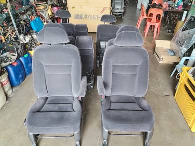 Honda Elysion 8seater Hitam Fabric