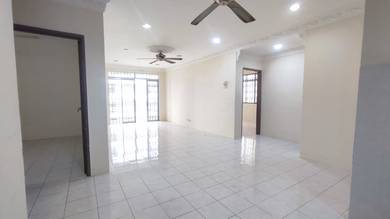 Condominium For Sale in Platinum Hill PV 5