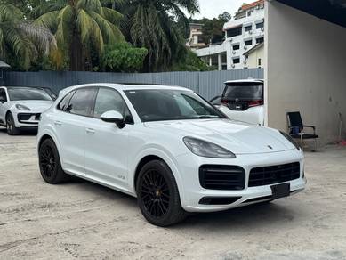 Porsche Cayenne GTS in Old Klang Road, KUL