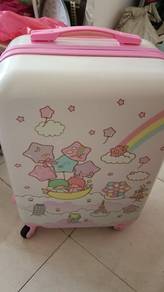 pinkie luggage