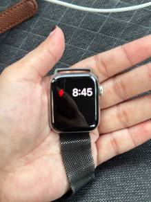 Apple Watch Series 5 40mm (GPS + Cellular + WiFi)