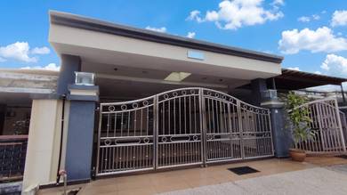 1-storey Terraced House For Sale in Mantin,NSN