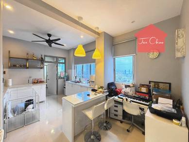 Condominium For Sale in All Seasons Park