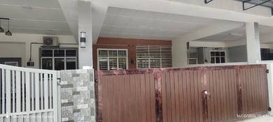 Terraced House For Rent in Hutan Melintang,PRK