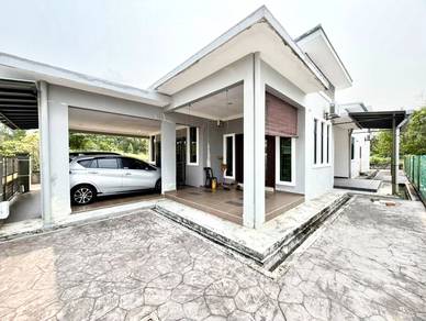 Bungalow House For Sale in Durian Tunggal,MLK