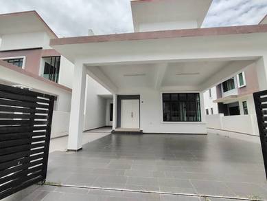 Semi-Detached House For Sale in Ayer Keroh,MLK