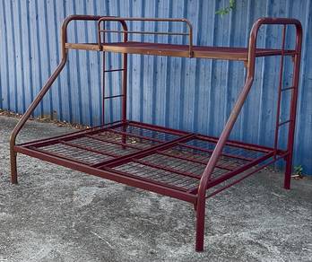 Metal Bunk Bed / Katil Besi Tingkat