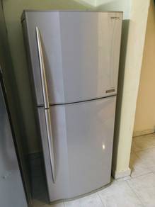 Peti Sejuk 2 pintu Toshiba