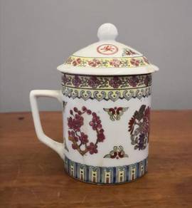Vintage oriental mug lid