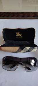 BURBERRY shades made in ITALY