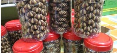 Biskut labu chocolate leleh Balang 80pc
