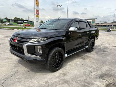 Mitsubishi Triton VGT ADVENTURE X in Klang, SGR