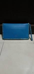Valentino Garavani Clutch Bag in royal blue