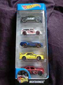 Hotwheels Nightburnerz 5 pack Skyline GT-R R32