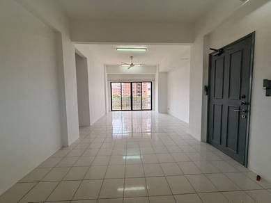 Condominium For Sale in Evergreen Park