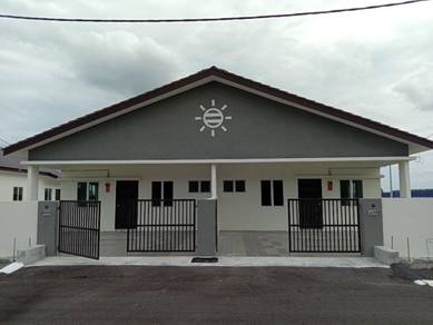 Semi-Detached House For Sale in Teluk Intan,PRK