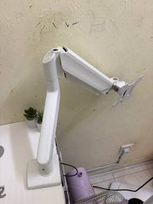 Aryl Monitor Arm