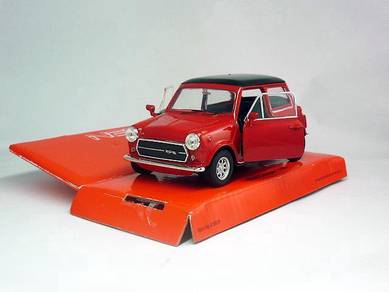 Kereta hiasan Mini Cooper 1300 merah (hitam top)