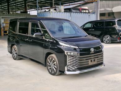 Toyota Voxy S-Z in Country Heights, SGR