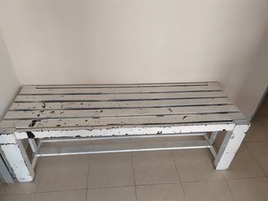 kerusi kayu