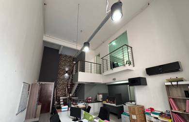 Service Residence For Sale in Plaza Azalea