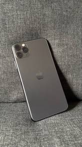 FOR SALE: iPhone 11 Pro Max 512GB