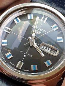 (A839) Vintage Rare Japan Seiko 6119-8220 Watch