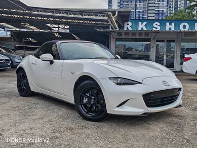 2023 Mazda Roadster S LEATHER PACKAGE