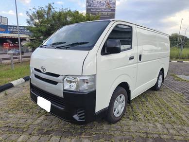 2016 Toyota Hiace